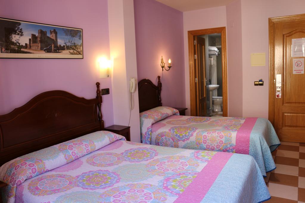 Hostal Don Jaime II Segovia Exterior foto