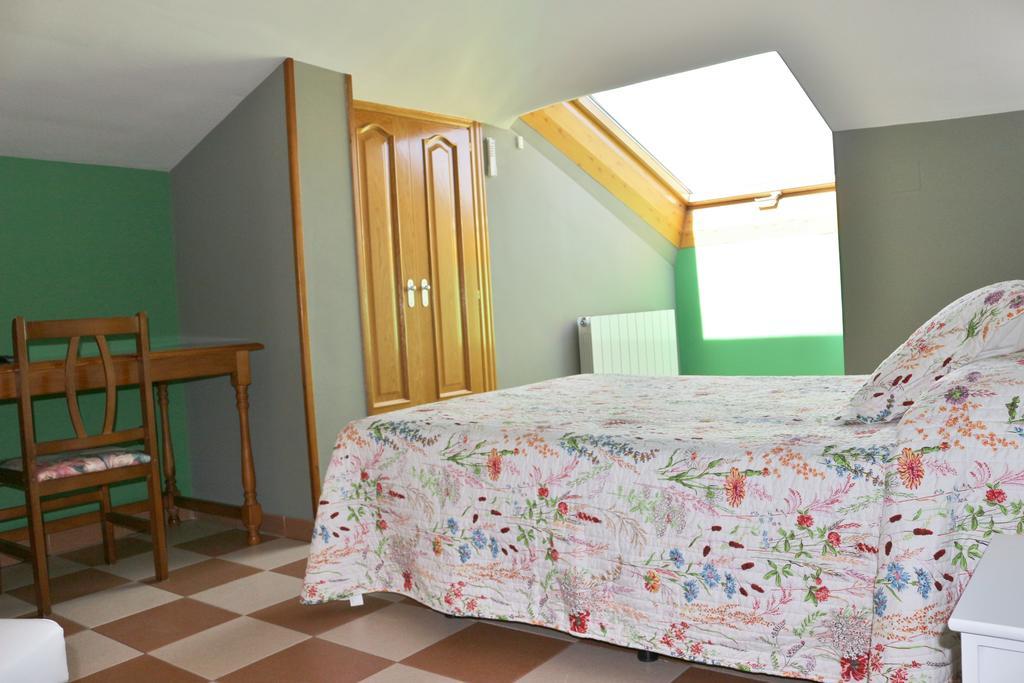 Hostal Don Jaime II Segovia Exterior foto