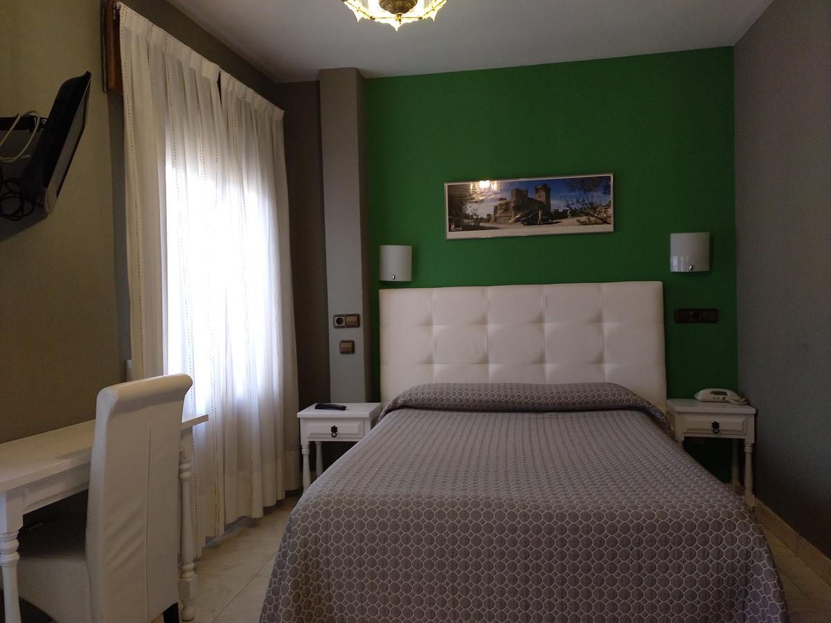 Hostal Don Jaime II Segovia Exterior foto